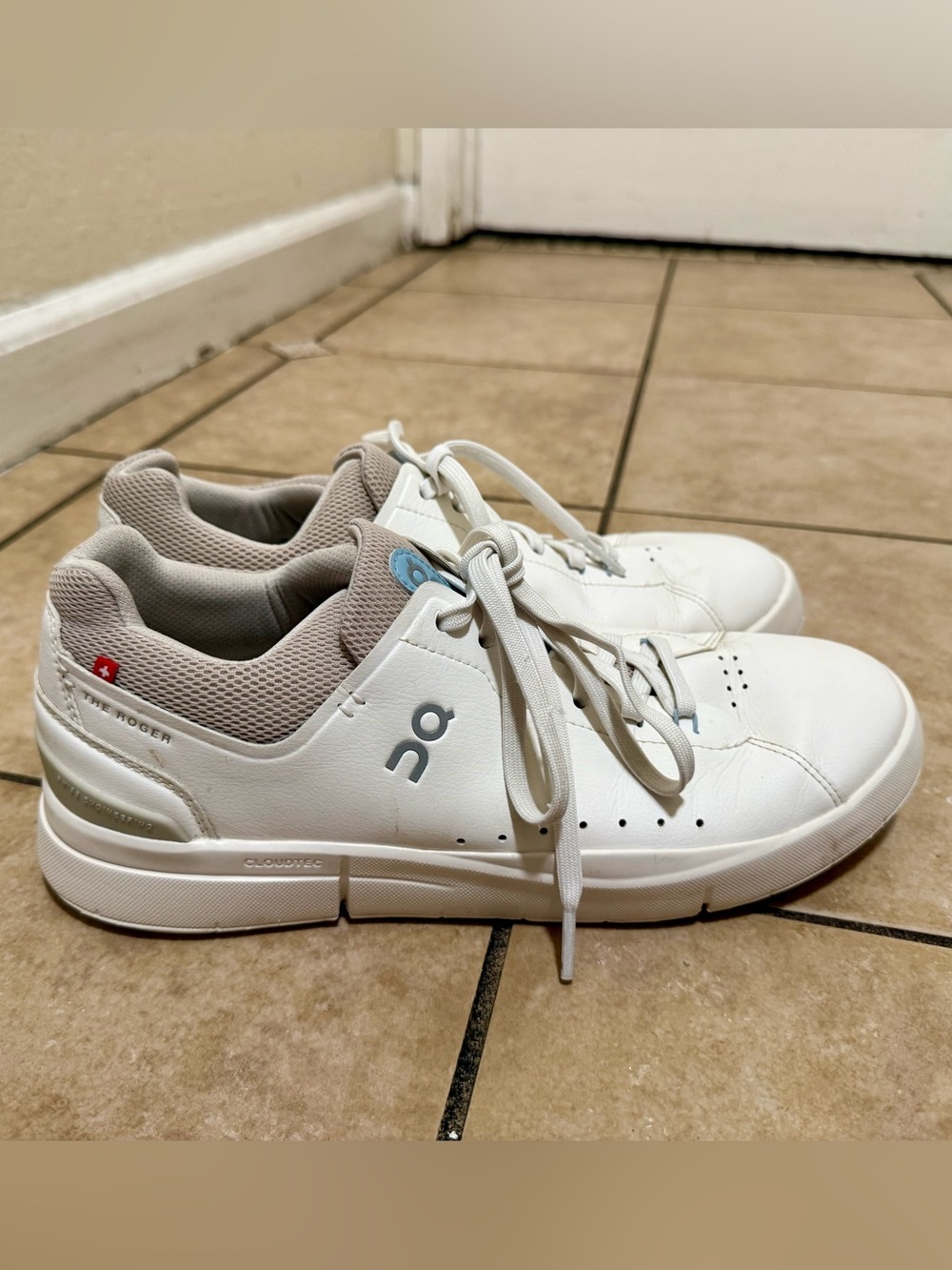 On Running Men’s White Sneakers with Light Gray Mesh Collar
